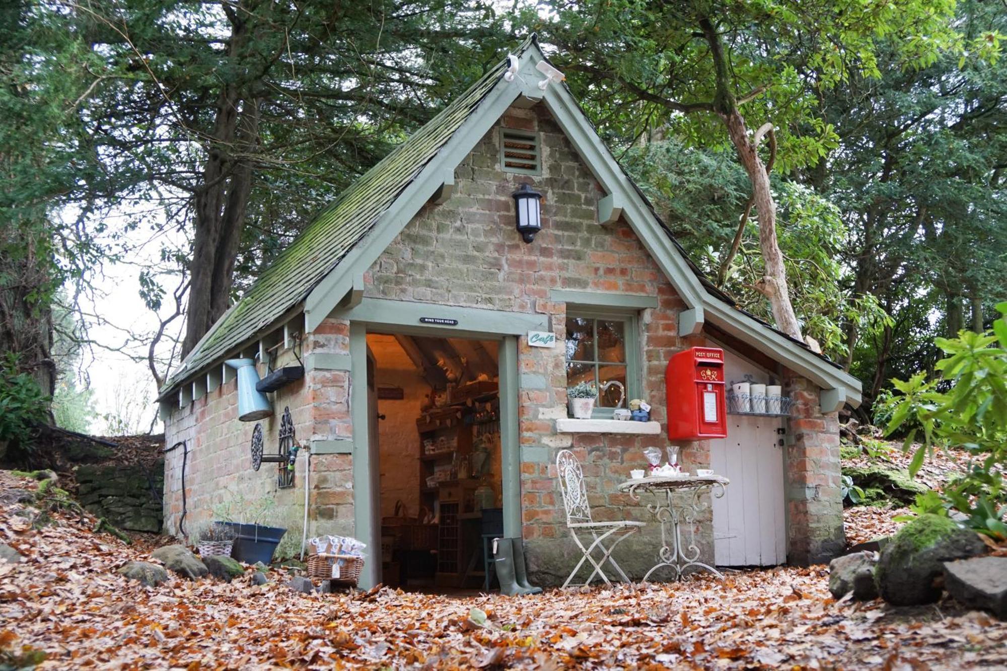 Luxury Woodland Lodge Retreat At Culdees Castle Crieff Bagian luar foto